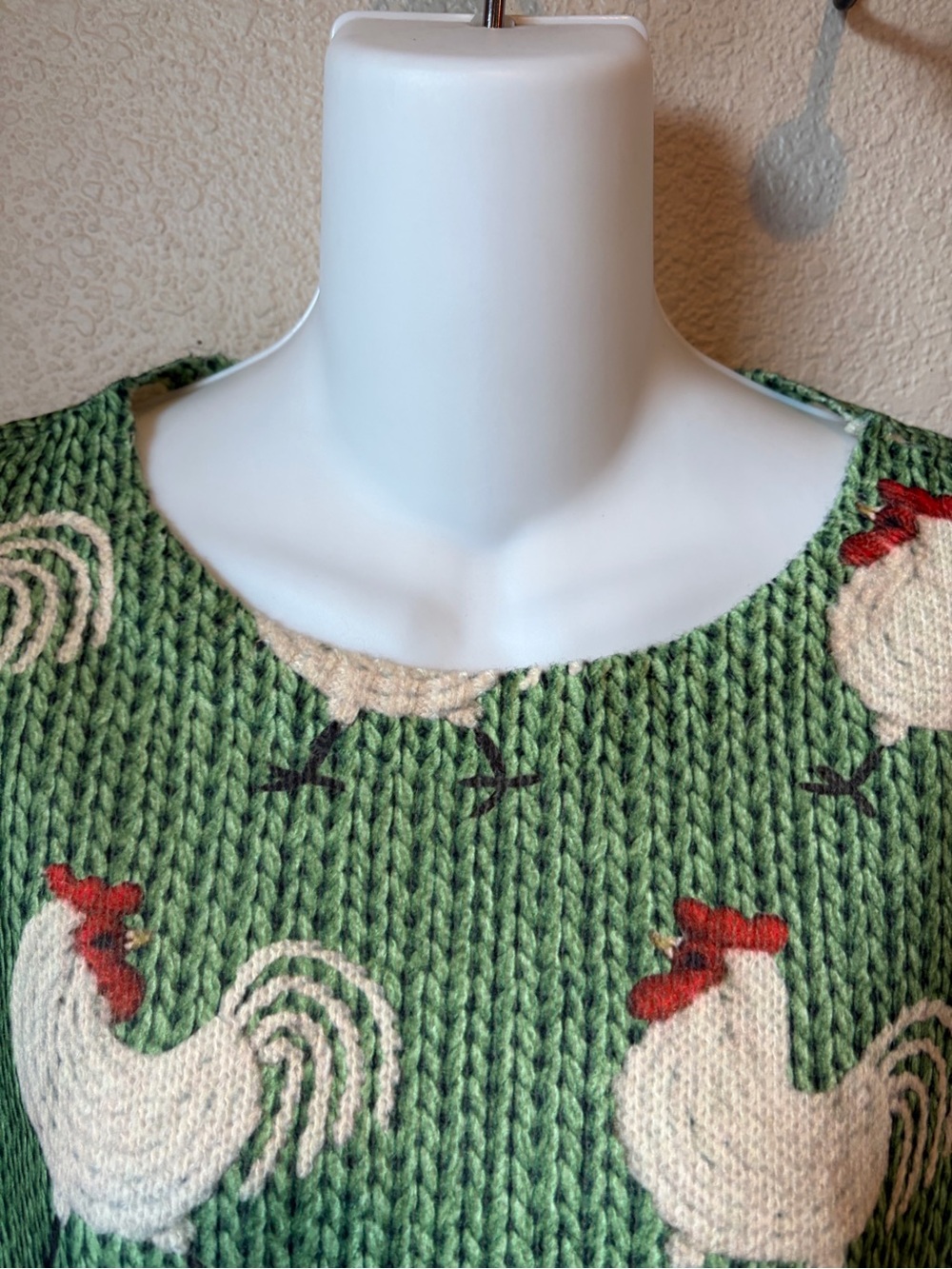Women’s Large Rooster Chicken Printed Sweater Whimsical Unique Homesteading - Picture 4 of 9